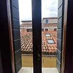 Private Room In Rialto