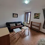 Private Room In Rialto